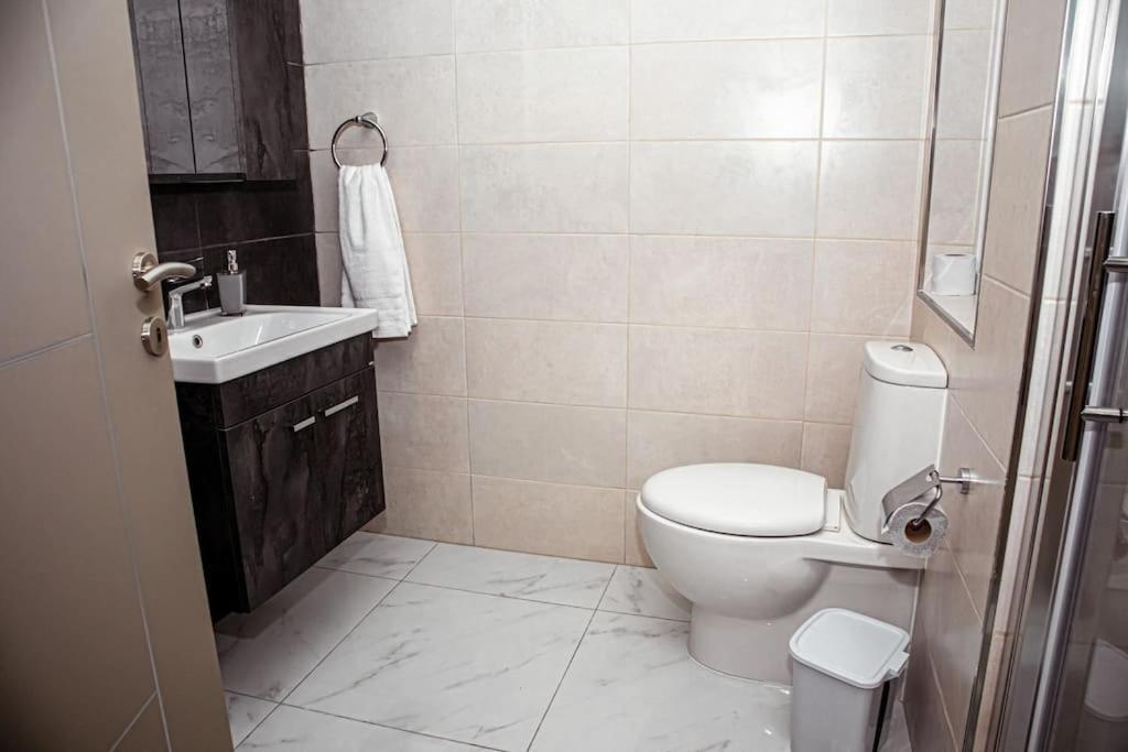 Stylish Seafront Spinola Apartment San Giuliano Esterno foto